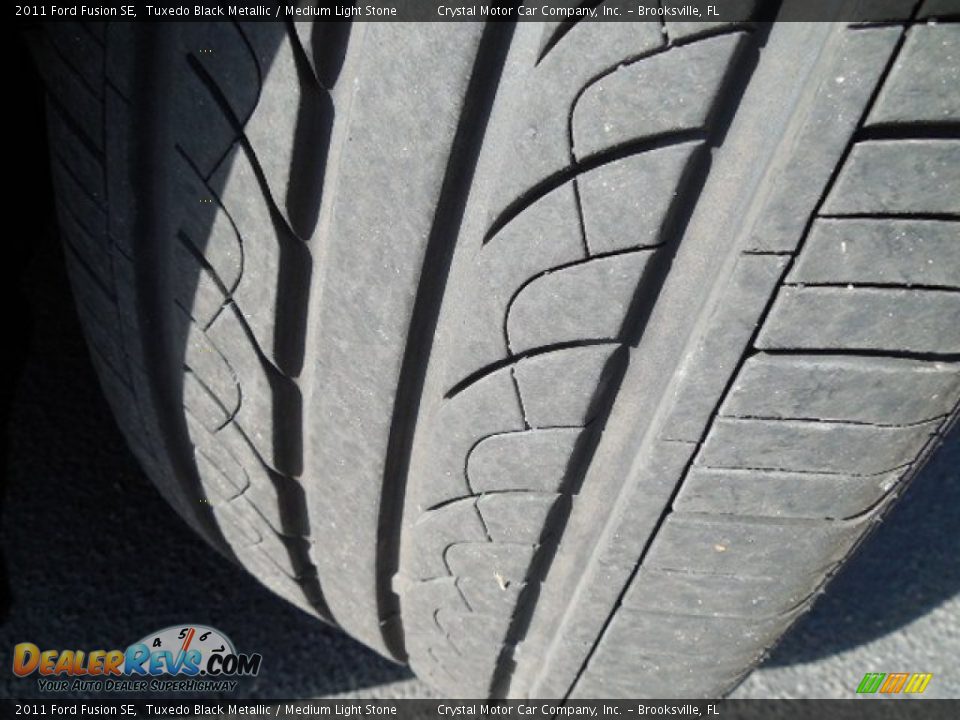 2011 Ford Fusion SE Tuxedo Black Metallic / Medium Light Stone Photo #15