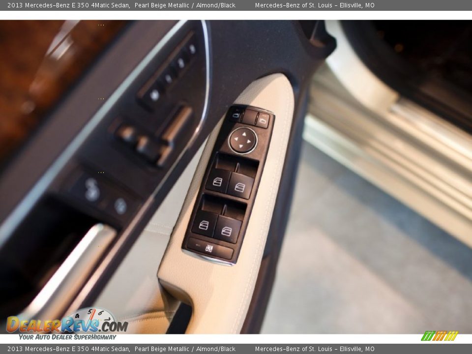 2013 Mercedes-Benz E 350 4Matic Sedan Pearl Beige Metallic / Almond/Black Photo #17