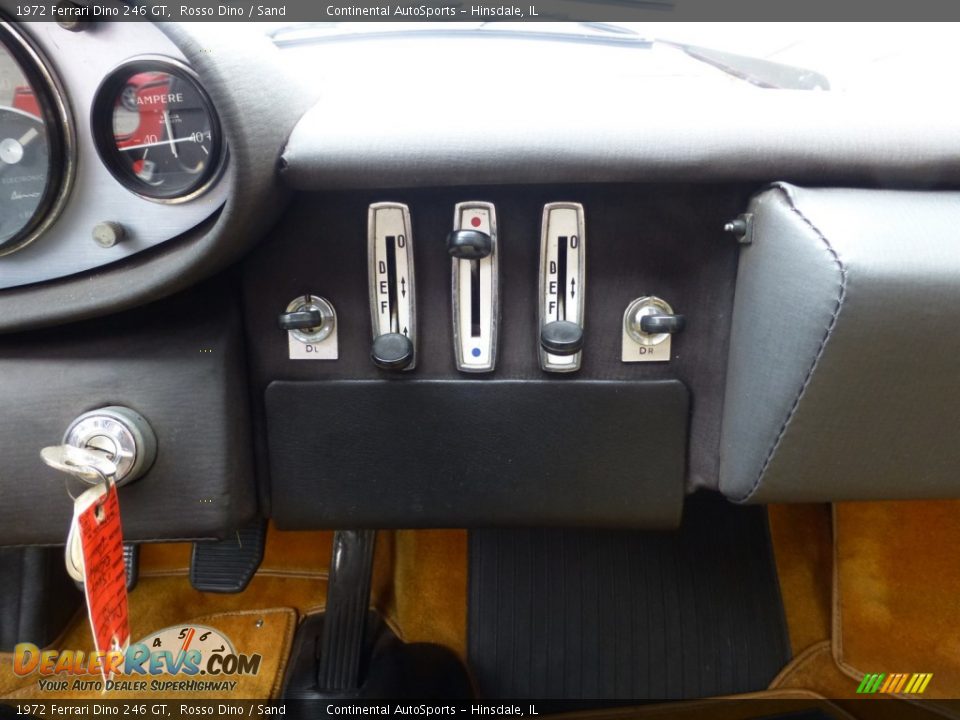 Controls of 1972 Ferrari Dino 246 GT Photo #17