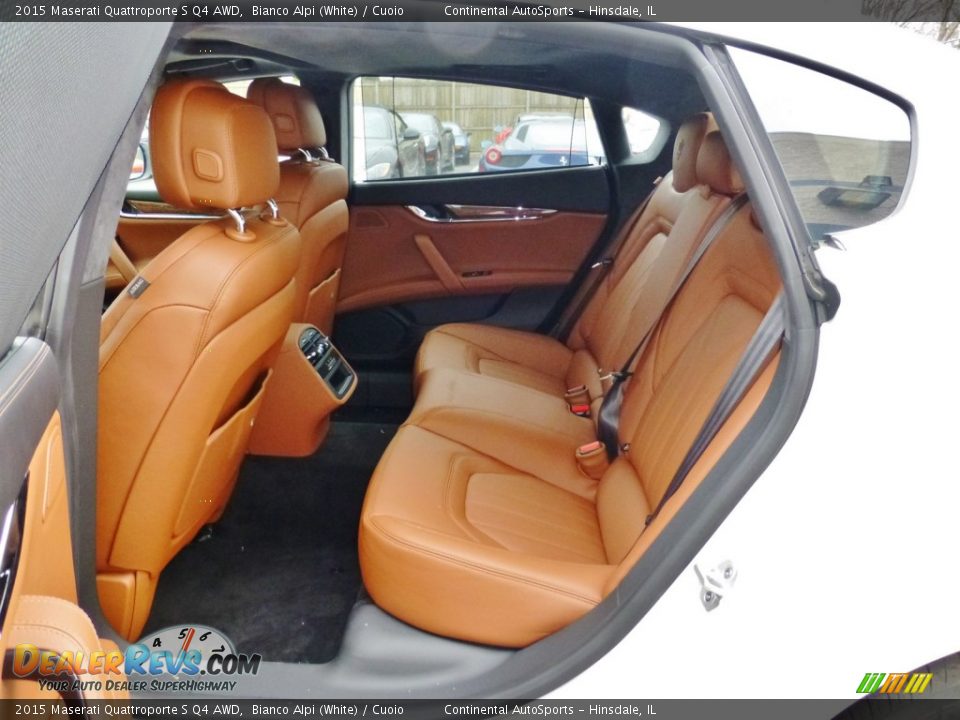 Rear Seat of 2015 Maserati Quattroporte S Q4 AWD Photo #11
