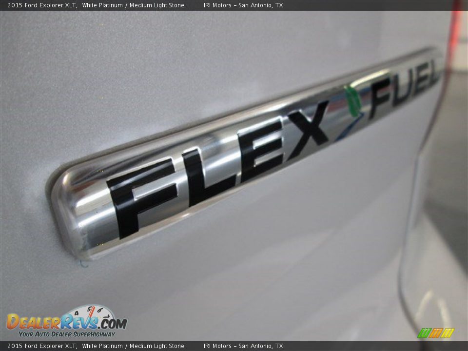 2015 Ford Explorer XLT White Platinum / Medium Light Stone Photo #8