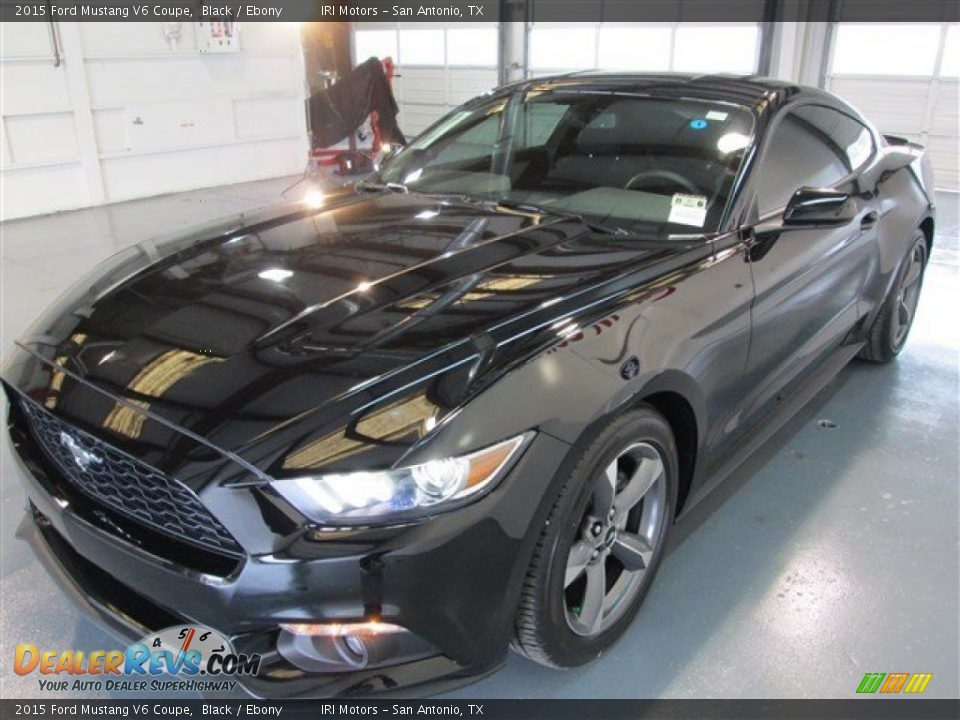 Front 3/4 View of 2015 Ford Mustang V6 Coupe Photo #3