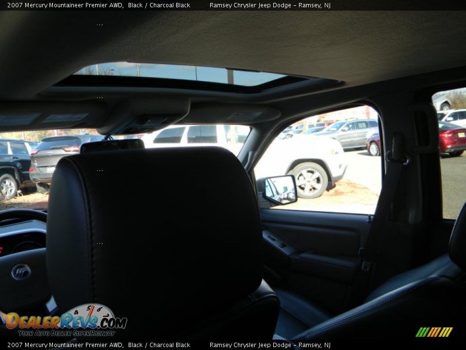 2007 Mercury Mountaineer Premier AWD Black / Charcoal Black Photo #12