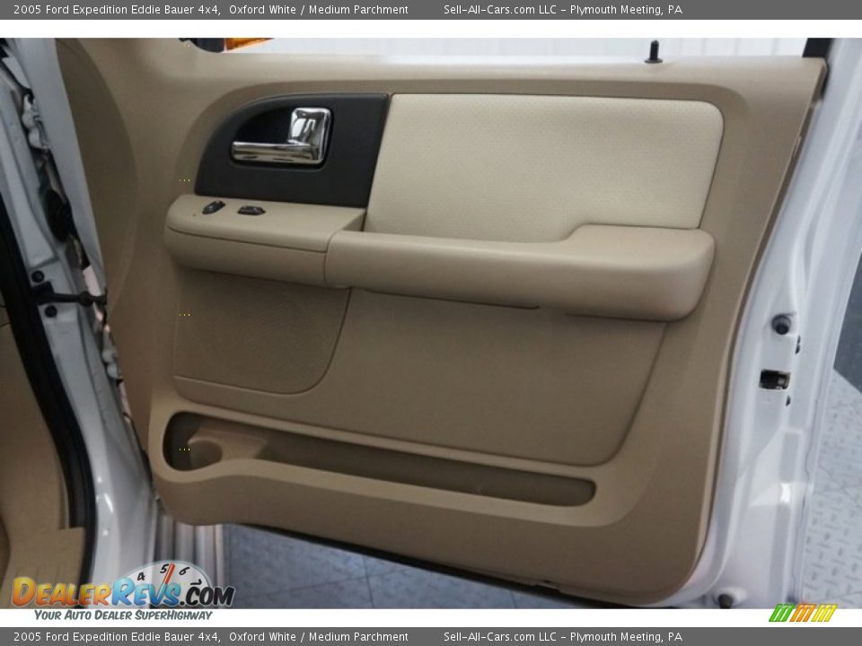 2005 Ford Expedition Eddie Bauer 4x4 Oxford White / Medium Parchment Photo #17