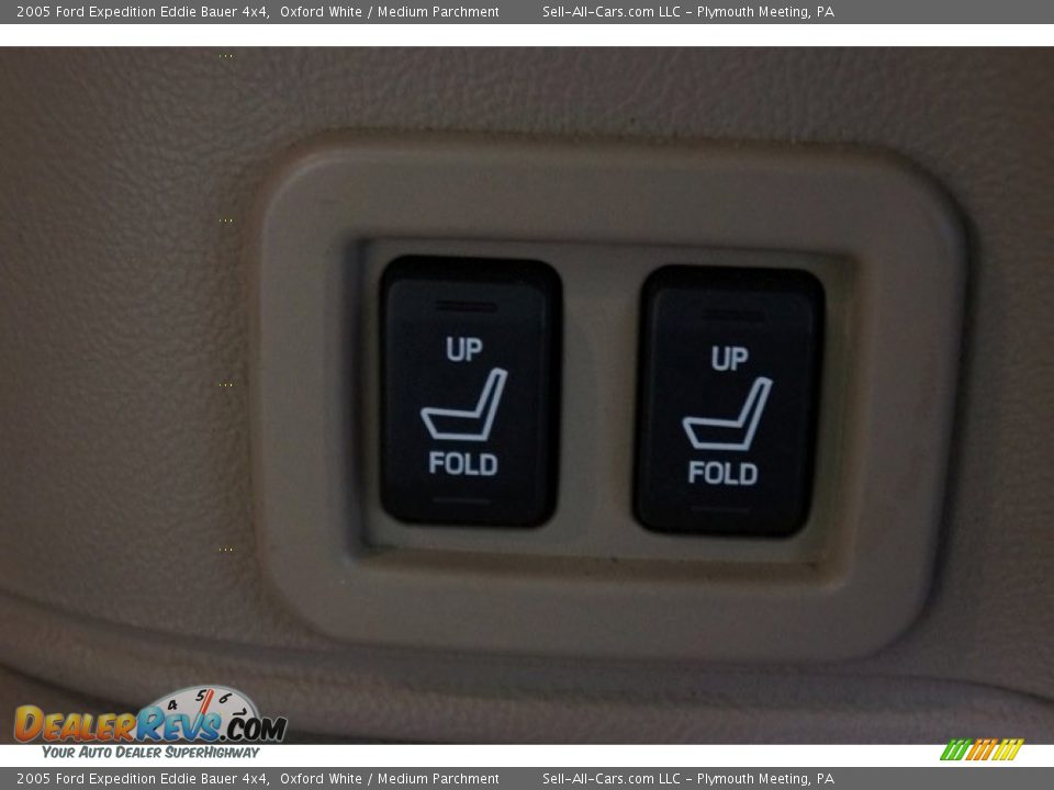 2005 Ford Expedition Eddie Bauer 4x4 Oxford White / Medium Parchment Photo #19