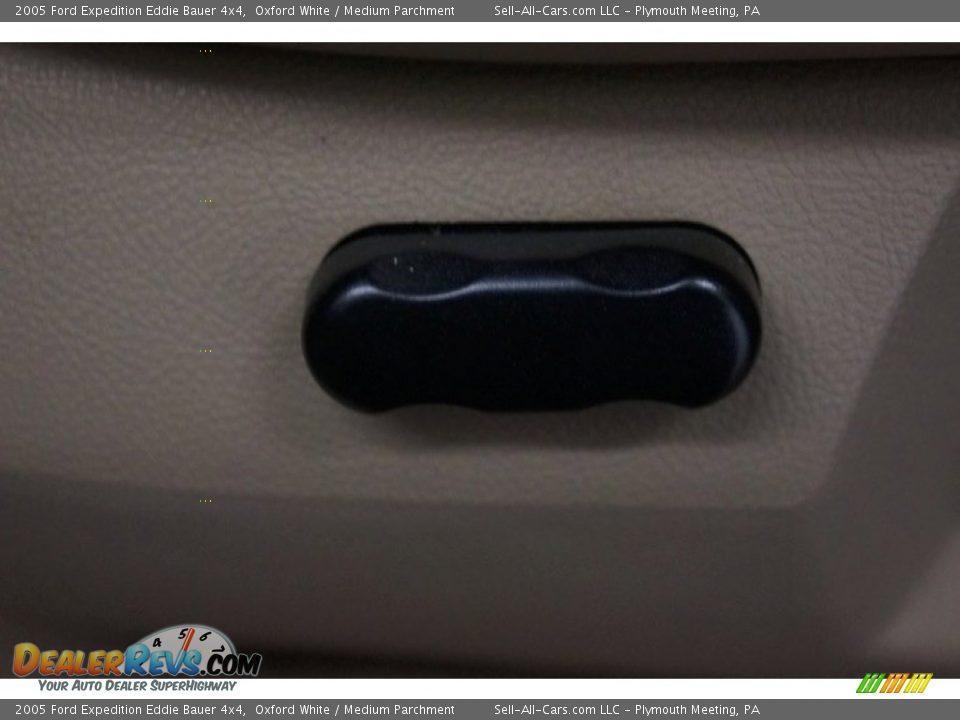 2005 Ford Expedition Eddie Bauer 4x4 Oxford White / Medium Parchment Photo #20