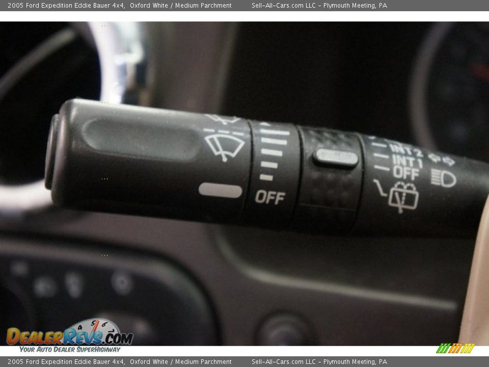 2005 Ford Expedition Eddie Bauer 4x4 Oxford White / Medium Parchment Photo #25