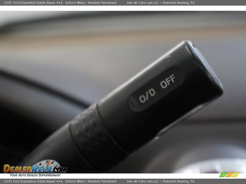 2005 Ford Expedition Eddie Bauer 4x4 Oxford White / Medium Parchment Photo #26
