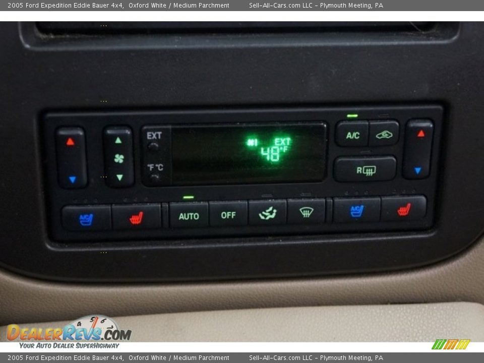 2005 Ford Expedition Eddie Bauer 4x4 Oxford White / Medium Parchment Photo #33
