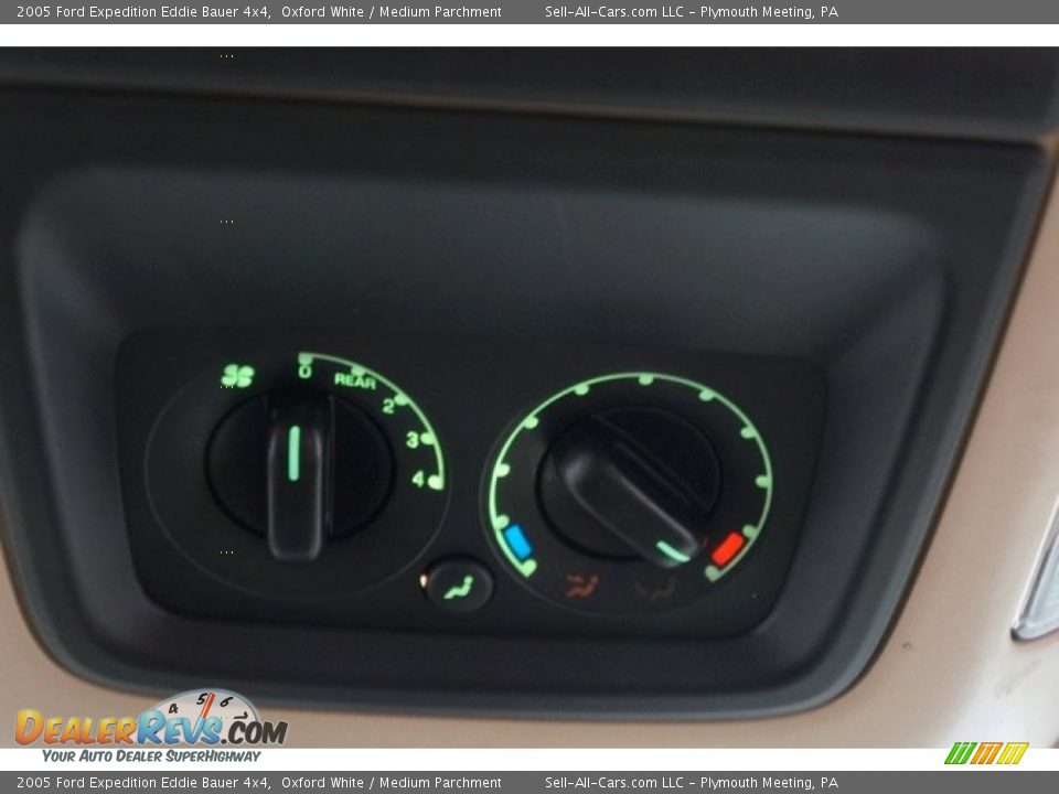 2005 Ford Expedition Eddie Bauer 4x4 Oxford White / Medium Parchment Photo #35