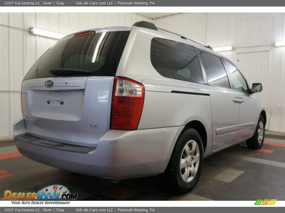 2007 Kia Sedona LX Silver / Gray Photo #8