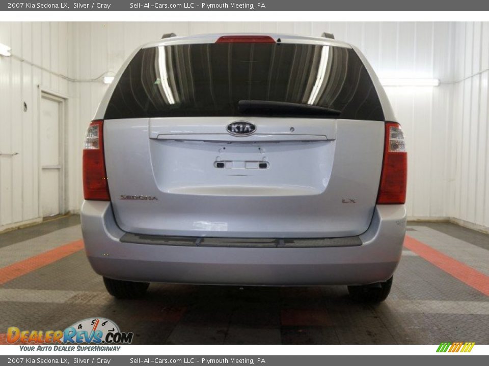 2007 Kia Sedona LX Silver / Gray Photo #9