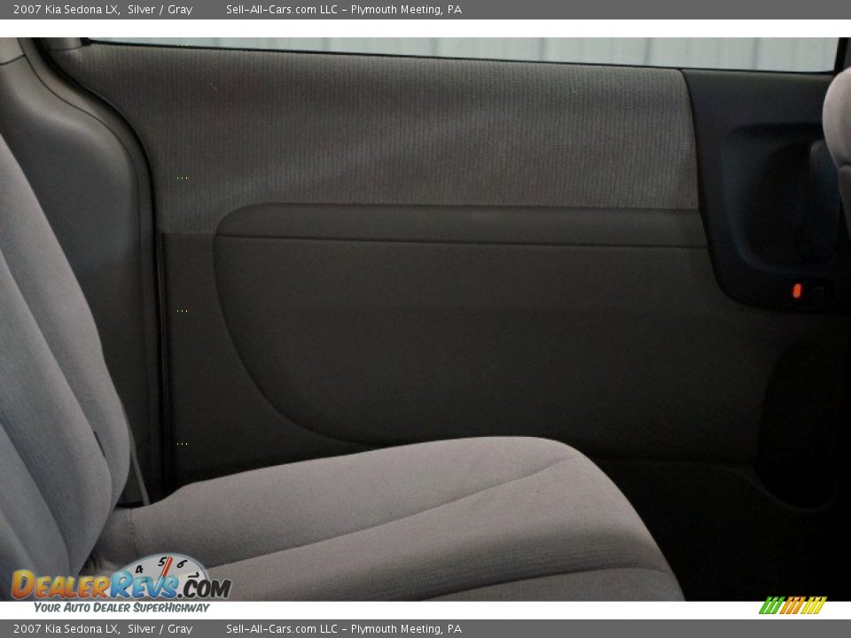 2007 Kia Sedona LX Silver / Gray Photo #15