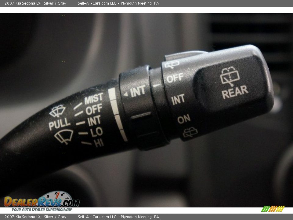 2007 Kia Sedona LX Silver / Gray Photo #23