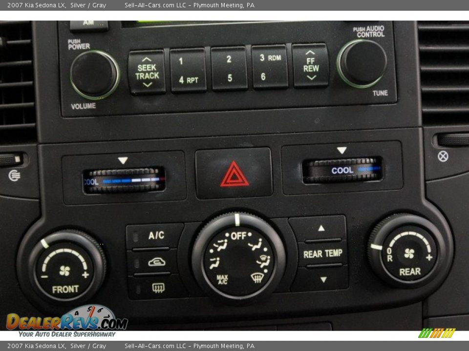 2007 Kia Sedona LX Silver / Gray Photo #28