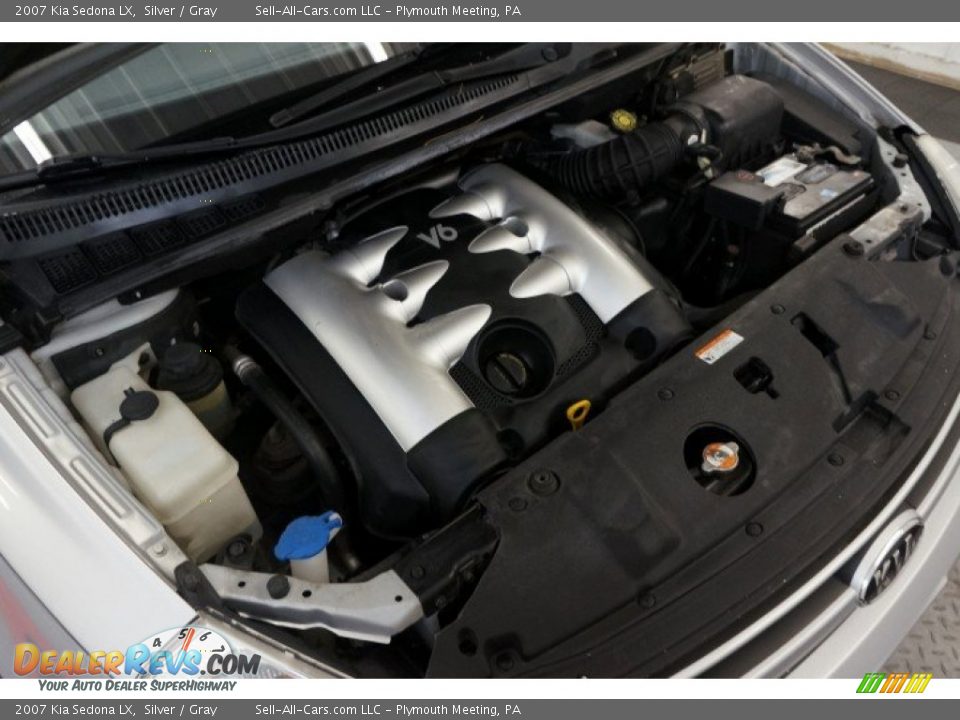 2007 Kia Sedona LX Silver / Gray Photo #32