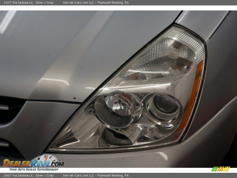 2007 Kia Sedona LX Silver / Gray Photo #34