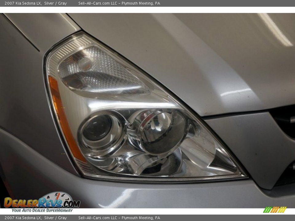 2007 Kia Sedona LX Silver / Gray Photo #35