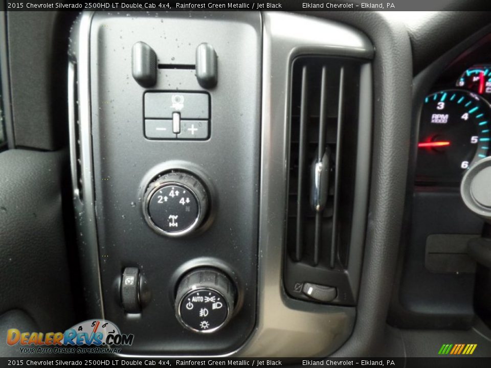 2015 Chevrolet Silverado 2500HD LT Double Cab 4x4 Rainforest Green Metallic / Jet Black Photo #26