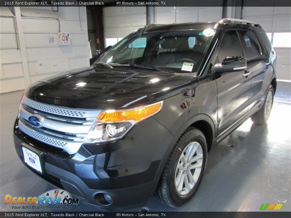 2015 Ford Explorer XLT Tuxedo Black / Charcoal Black Photo #3