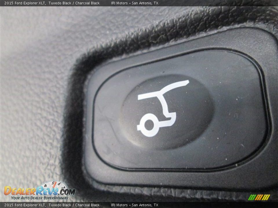 2015 Ford Explorer XLT Tuxedo Black / Charcoal Black Photo #14