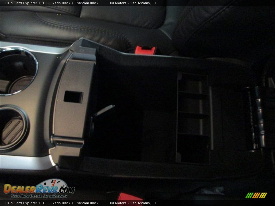 2015 Ford Explorer XLT Tuxedo Black / Charcoal Black Photo #24