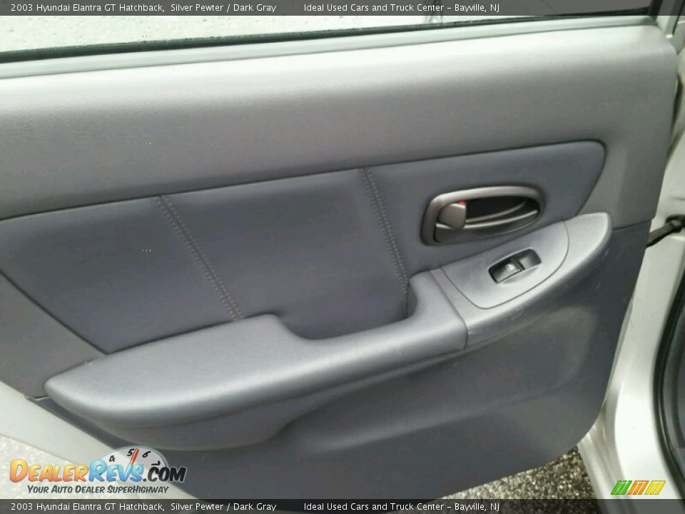 2003 Hyundai Elantra GT Hatchback Silver Pewter / Dark Gray Photo #19