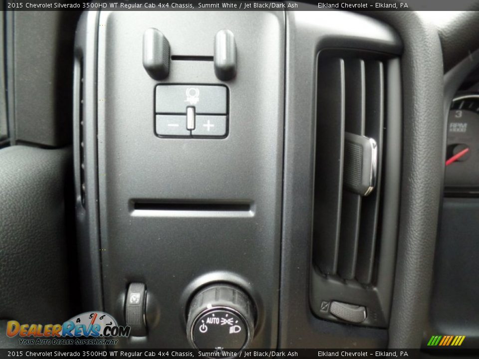 2015 Chevrolet Silverado 3500HD WT Regular Cab 4x4 Chassis Summit White / Jet Black/Dark Ash Photo #23