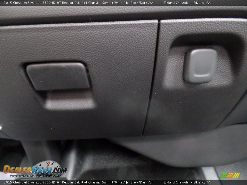 2015 Chevrolet Silverado 3500HD WT Regular Cab 4x4 Chassis Summit White / Jet Black/Dark Ash Photo #30
