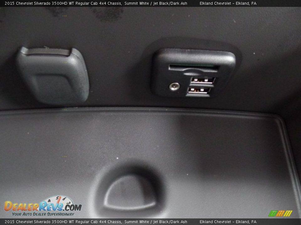 2015 Chevrolet Silverado 3500HD WT Regular Cab 4x4 Chassis Summit White / Jet Black/Dark Ash Photo #35