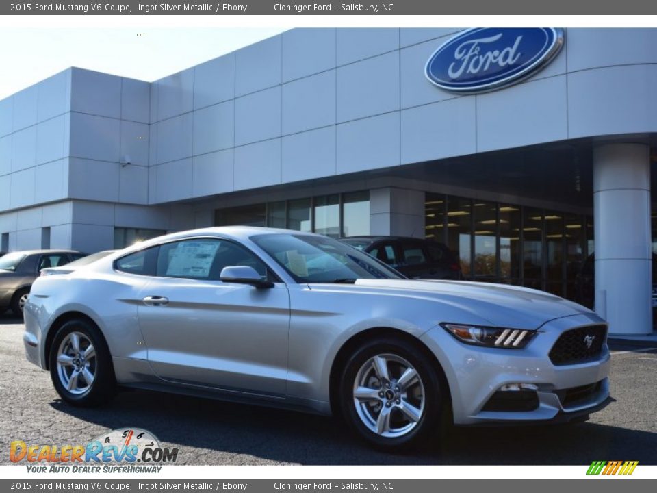 Front 3/4 View of 2015 Ford Mustang V6 Coupe Photo #1