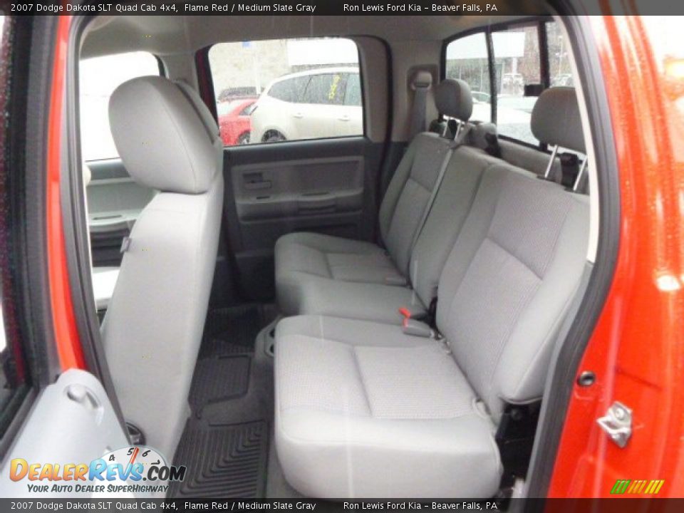 2007 Dodge Dakota SLT Quad Cab 4x4 Flame Red / Medium Slate Gray Photo #12