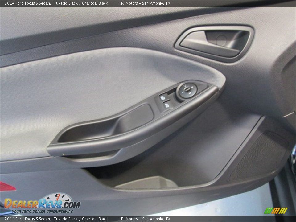 2014 Ford Focus S Sedan Tuxedo Black / Charcoal Black Photo #14