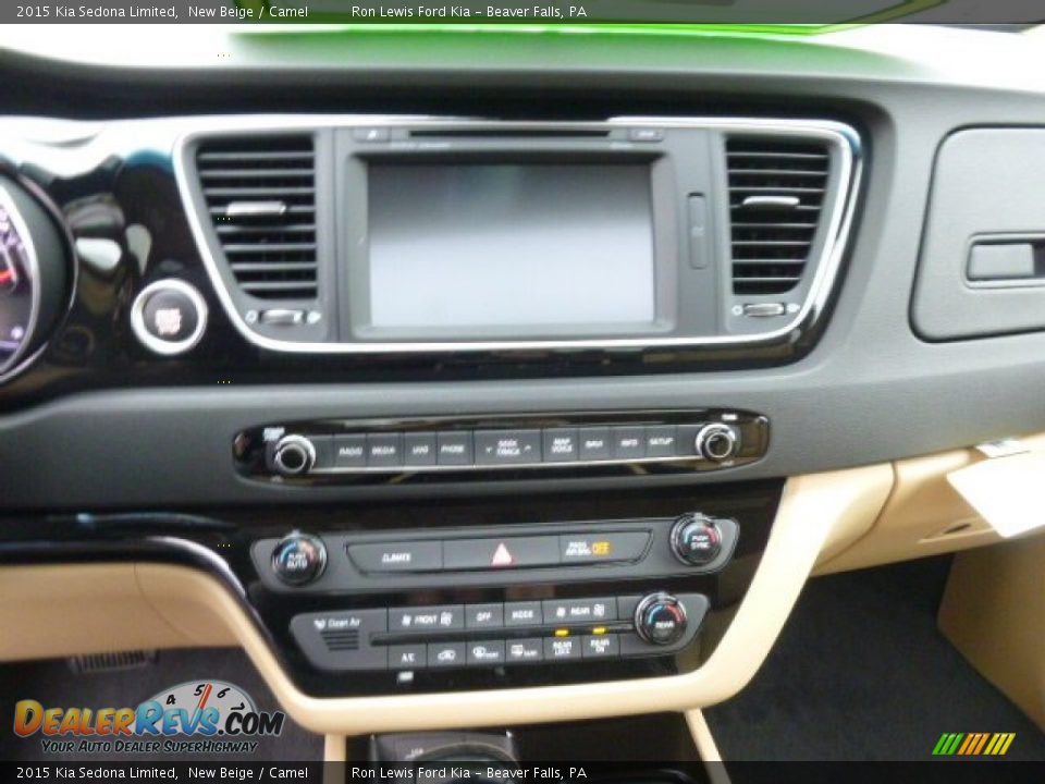 Controls of 2015 Kia Sedona Limited Photo #16