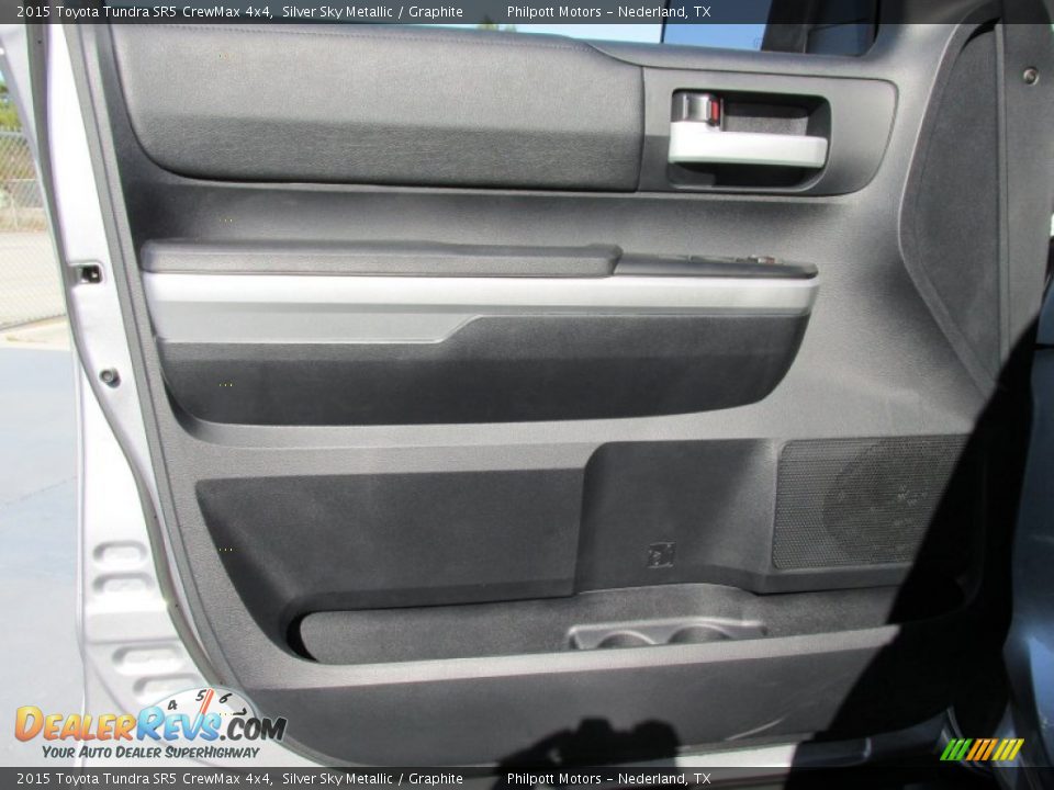 2015 Toyota Tundra SR5 CrewMax 4x4 Silver Sky Metallic / Graphite Photo #25