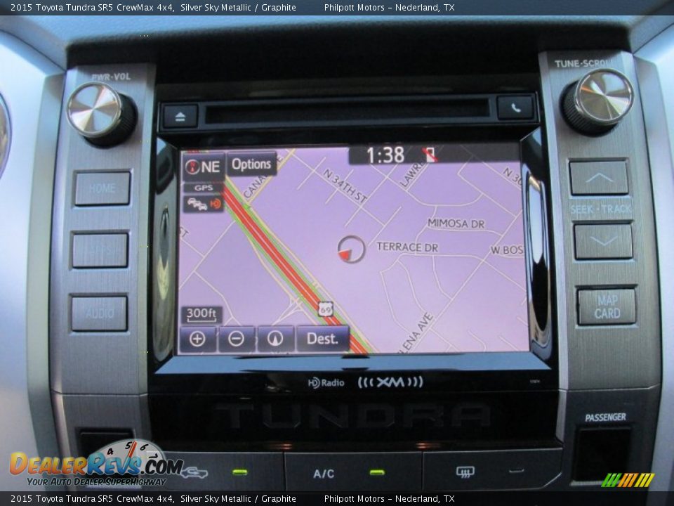 2015 Toyota Tundra SR5 CrewMax 4x4 Silver Sky Metallic / Graphite Photo #31