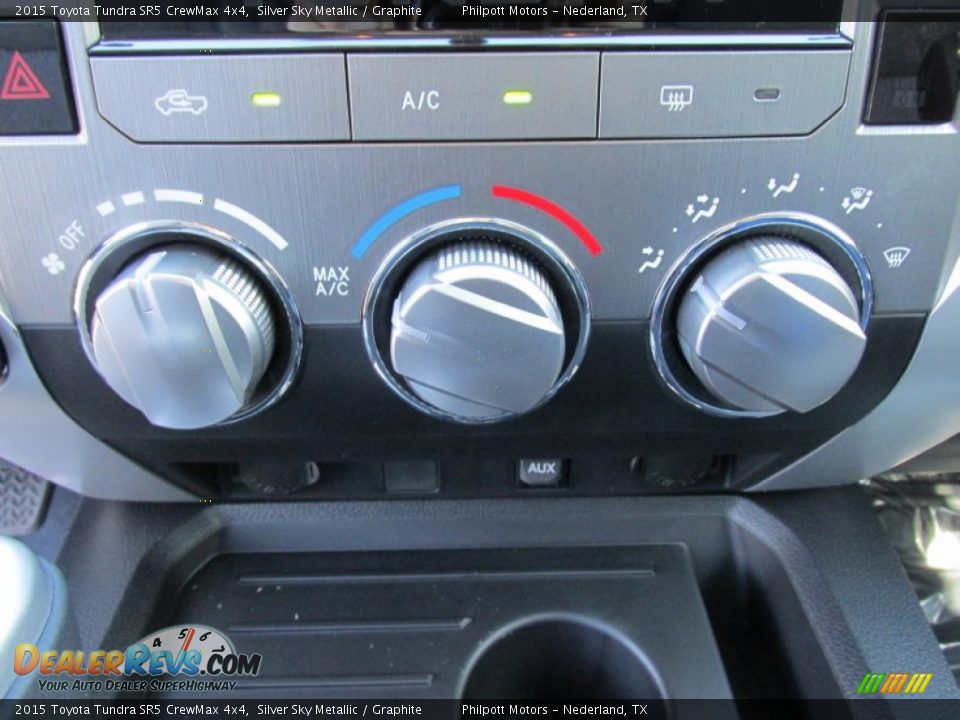 2015 Toyota Tundra SR5 CrewMax 4x4 Silver Sky Metallic / Graphite Photo #32