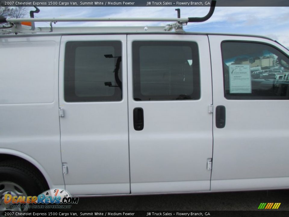 2007 Chevrolet Express 1500 Cargo Van Summit White / Medium Pewter Photo #16