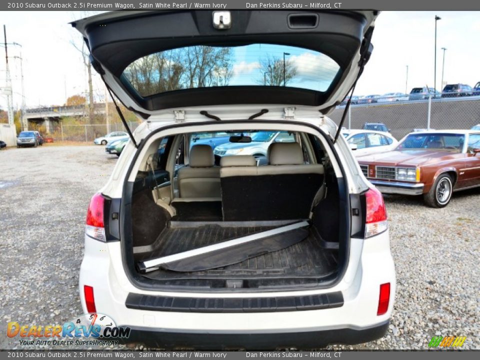 2010 Subaru Outback 2.5i Premium Wagon Satin White Pearl / Warm Ivory Photo #8