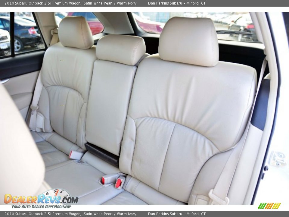 2010 Subaru Outback 2.5i Premium Wagon Satin White Pearl / Warm Ivory Photo #14