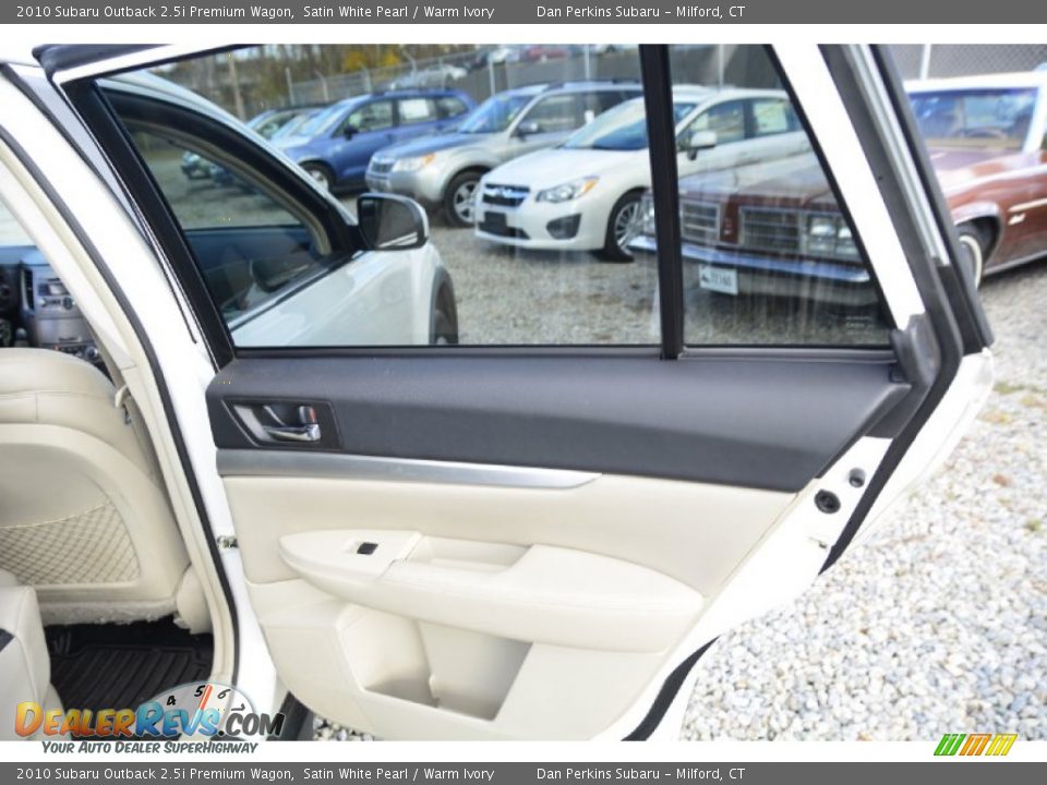 2010 Subaru Outback 2.5i Premium Wagon Satin White Pearl / Warm Ivory Photo #17