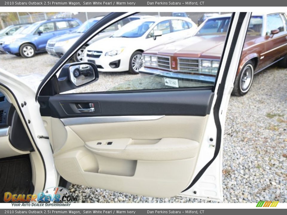 2010 Subaru Outback 2.5i Premium Wagon Satin White Pearl / Warm Ivory Photo #18