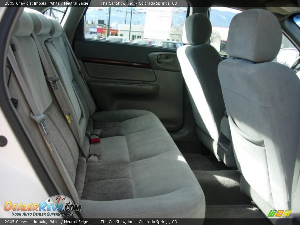 2005 Chevrolet Impala White / Neutral Beige Photo #13