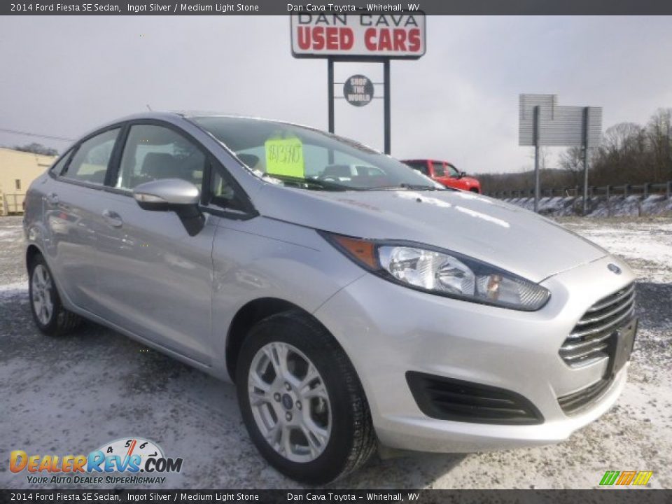2014 Ford Fiesta SE Sedan Ingot Silver / Medium Light Stone Photo #1