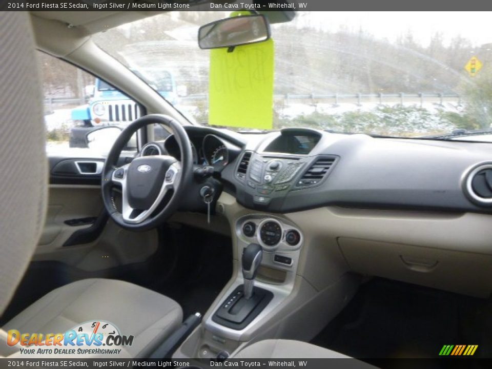 2014 Ford Fiesta SE Sedan Ingot Silver / Medium Light Stone Photo #12