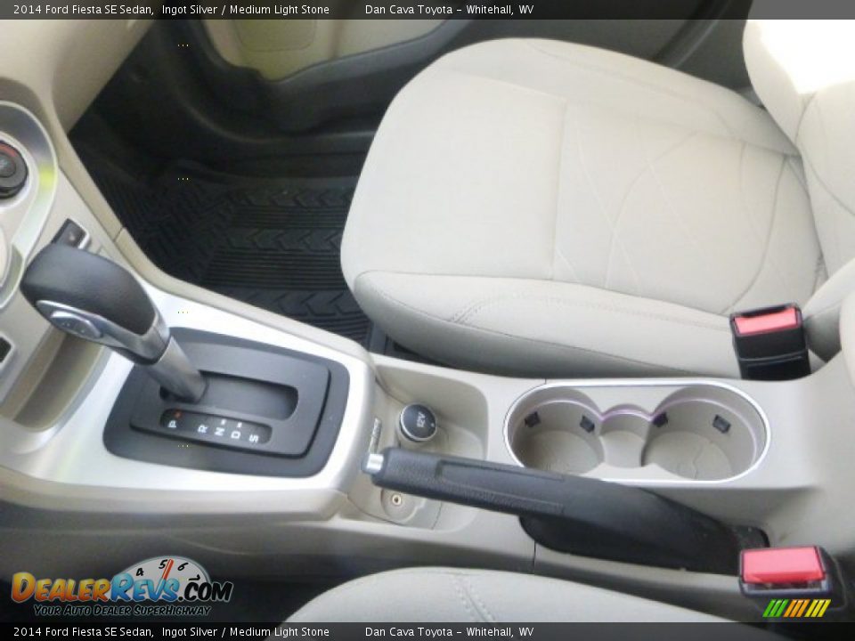 2014 Ford Fiesta SE Sedan Ingot Silver / Medium Light Stone Photo #17