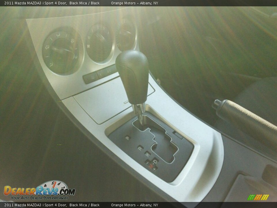 2011 Mazda MAZDA3 i Sport 4 Door Black Mica / Black Photo #11