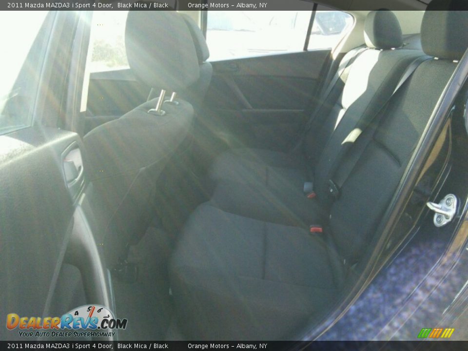 2011 Mazda MAZDA3 i Sport 4 Door Black Mica / Black Photo #13