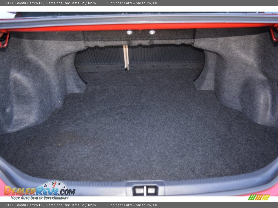2014 Toyota Camry LE Barcelona Red Metallic / Ivory Photo #13