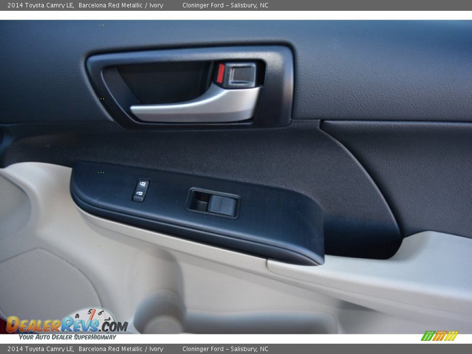 2014 Toyota Camry LE Barcelona Red Metallic / Ivory Photo #15